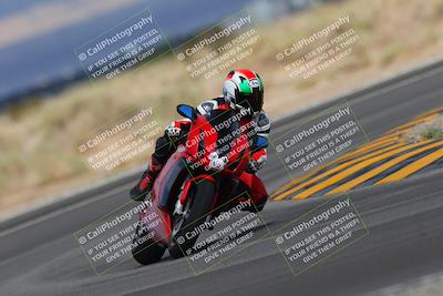 media/Sep-11-2022-SoCal Trackdays (Sun) [[81b7e951af]]/Turn 16 (945am)/